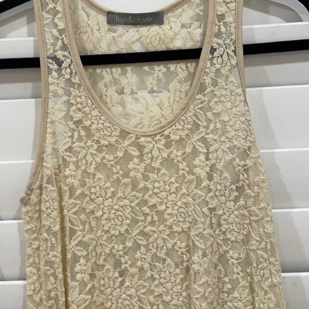 finn & clover Beige Floral Lace Racerback Tank